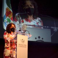 l teatro de Fuente del Maestre acogió hoy el acto institucional del Día de la Provincia de Badajoz
El cine-teatro Salón Modelo de Fuente del Maestre ha acogido hoy 26 de abril el acto institucional del Día de la Provincia con la entrega de las Medallas de Oro de 2020 y 2021. Los galardonados han coincidido en manifestar su orgullo por recibir esta distinción proveniente de su tierra. Unos premios, además, que como ha recordado el presidente provincial, Miguel Ángel Gallardo, sirven para "reforzar el municipalismo" y son reflejo "de lo que nace y crece en esta tierra".
Diputacion de Badajoz ,Fotografo Santiago Rodriguez Casado