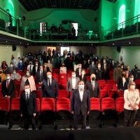 l teatro de Fuente del Maestre acogió hoy el acto institucional del Día de la Provincia de Badajoz
El cine-teatro Salón Modelo de Fuente del Maestre ha acogido hoy 26 de abril el acto institucional del Día de la Provincia con la entrega de las Medallas de Oro de 2020 y 2021. Los galardonados han coincidido en manifestar su orgullo por recibir esta distinción proveniente de su tierra. Unos premios, además, que como ha recordado el presidente provincial, Miguel Ángel Gallardo, sirven para "reforzar el municipalismo" y son reflejo "de lo que nace y crece en esta tierra".
Diputacion de Badajoz ,Fotografo Santiago Rodriguez Casado
