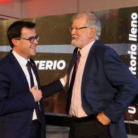 Al presidente de la Diputación de Badajoz, Miguel Ángel Gallardo, le acompañaron las principales autoridades de la región, entre ellos el presidente de la Junta de Extremadura, Guillermo Fernández Vara; la presidenta de la Asamblea, Blanca Martín; el delegado del Gobierno en Extremadura, Francisco Mendoza; el alcalde de Monesterio, Antonio Garrote; los ex-presidentes de la Junta, Juan Carlos Rodríguez Ibarra y José Antonio Monago; la presidenta del Tribunal Superior de Justicia de Extremadura, M.ª Félix Tena Aragón; el presidente de la FEMPEX, Francisco Buenavista; y el presidente de la Diputación de Cáceres, Carlos Carlos, así como alcaldes de la provincia, galardonados, diputados provinciales y distintos representantes institucionales.
Fotografo. Santiago Rodriguez Casado
Gabinete de prensa de Diputación de Badajoz Día de la provincia de Badajoz 2023